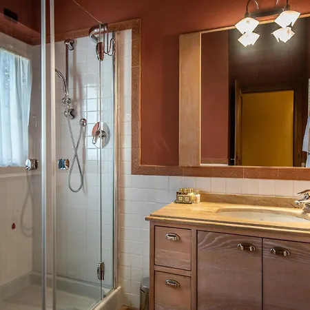 Borgo Lanciano Hotel Castelraimondo Exterior photo