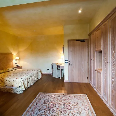 Borgo Lanciano Hotel Castelraimondo Room photo