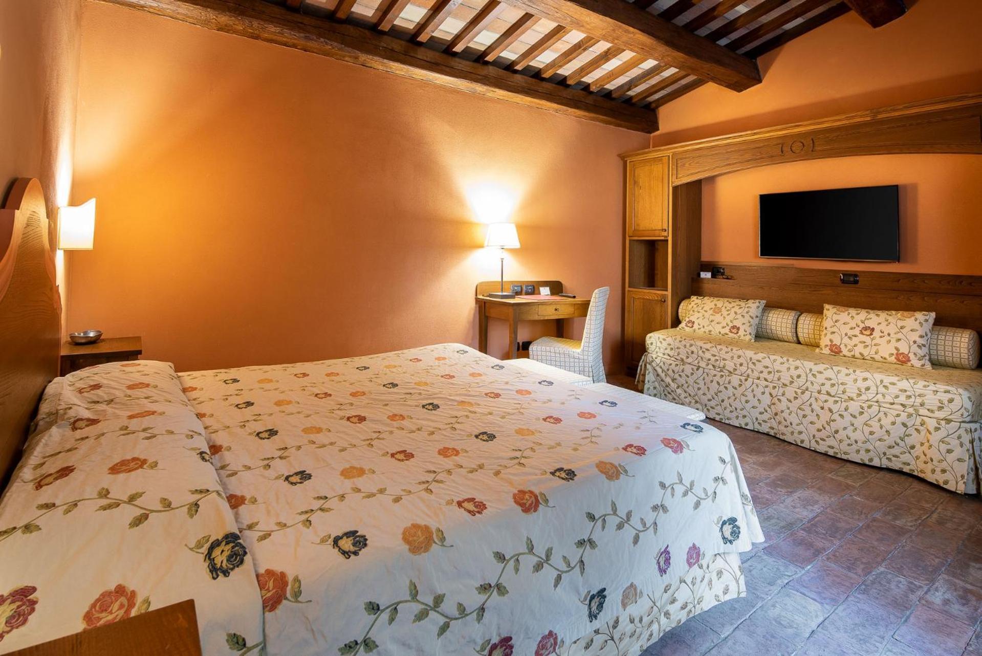 Borgo Lanciano 4* Castelraimondo